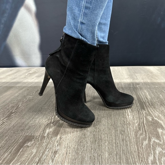 BLACK SUEDE BOOTIES 🔥 - Picture 4 of 12